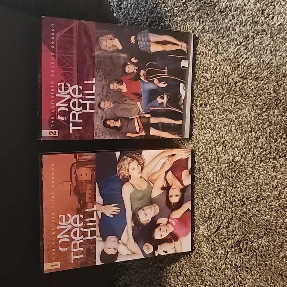 Like new One Tree Hill Seasons 1 and 2 DVD